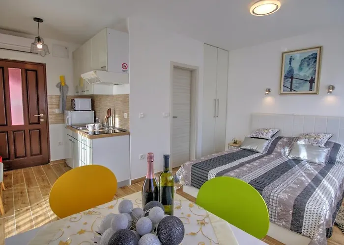 Studio Apartment Margarita